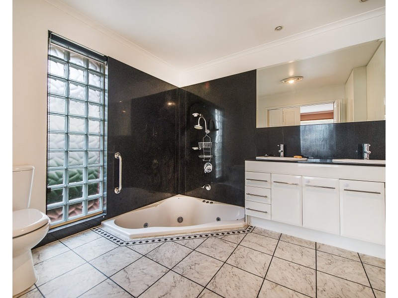 11 Christian Court, Rowville VIC 3178