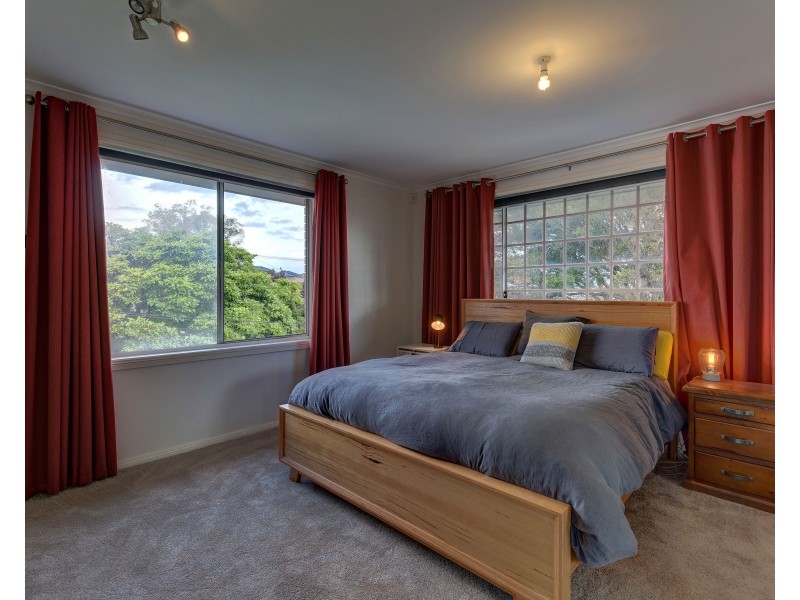 2/14 Colin Road, Clayton VIC 3168