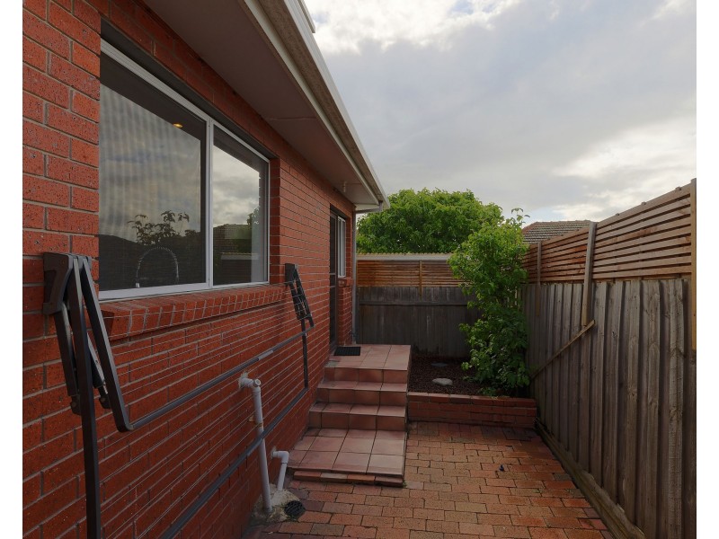 2/14 Colin Road, Clayton VIC 3168