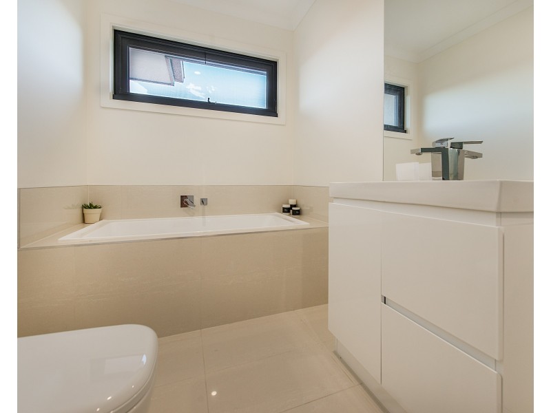 1/5 Kionga Street, Clayton VIC 3168