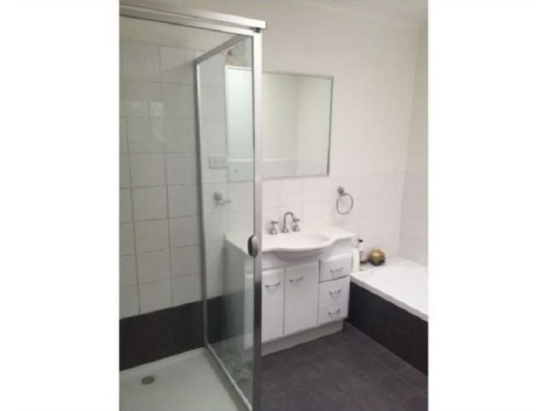 1/15 Burton Avenue, Clayton VIC 3168