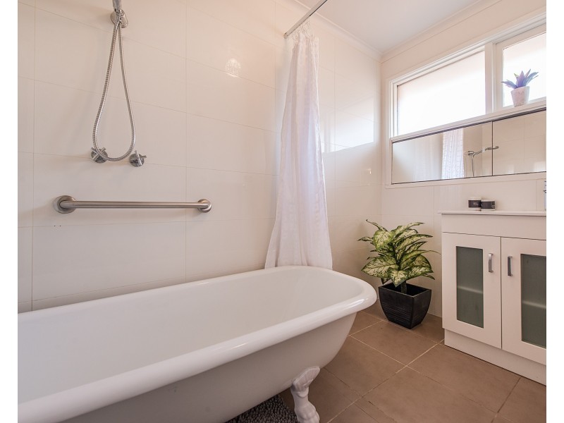 15 Merrigum Crescent, Clarinda VIC 3169