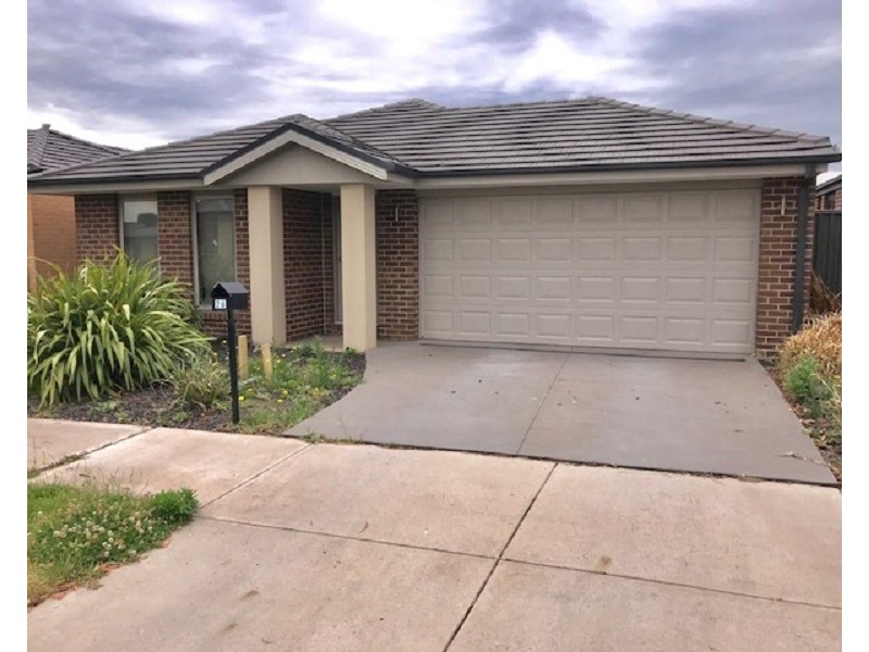 26 Canmore Street, Cranbourne East VIC 3977