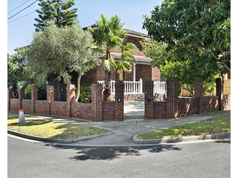 8 Sandalwood Drive, Oakleigh South VIC 3167