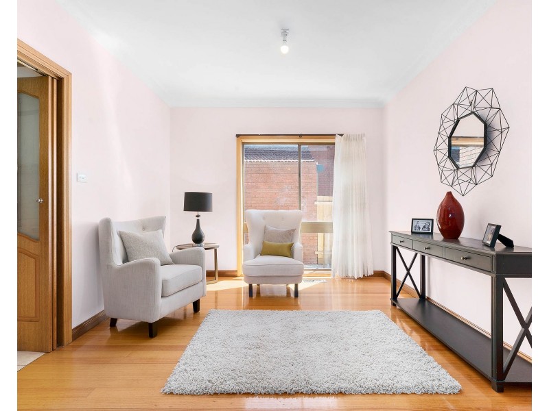 8 Sandalwood Drive, Oakleigh South VIC 3167