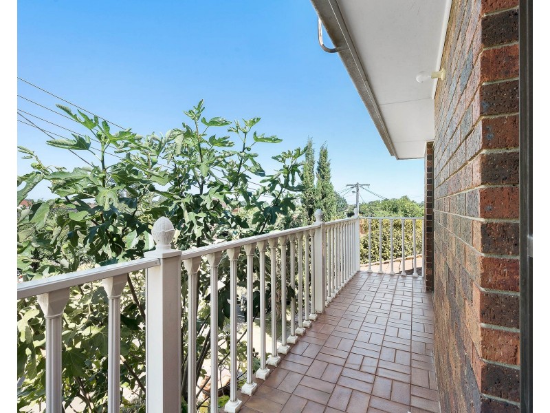 8 Sandalwood Drive, Oakleigh South VIC 3167