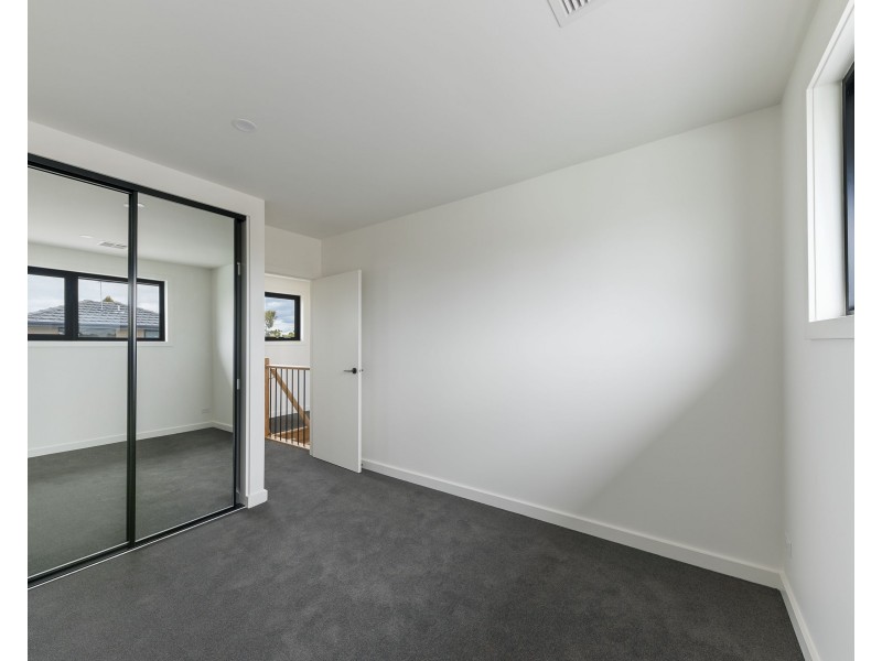 4/23-25 The Parade, Clarinda VIC 3169