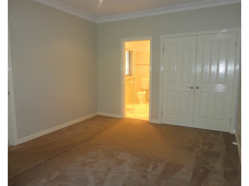 2/13 Wild Cherry Road, Ormond VIC 3204