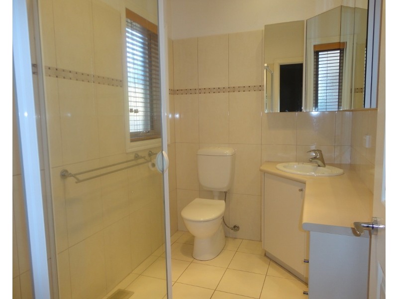 2/13 Wild Cherry Road, Ormond VIC 3204