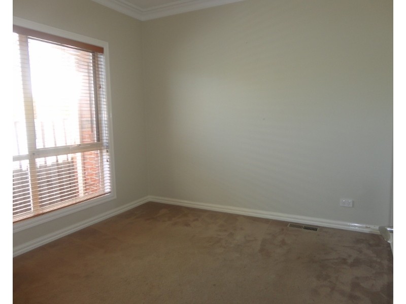 2/13 Wild Cherry Road, Ormond VIC 3204