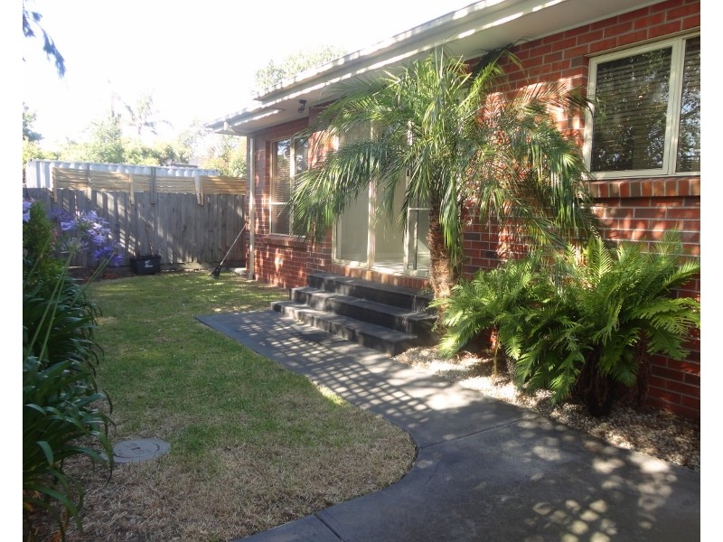 2/13 Wild Cherry Road, Ormond VIC 3204