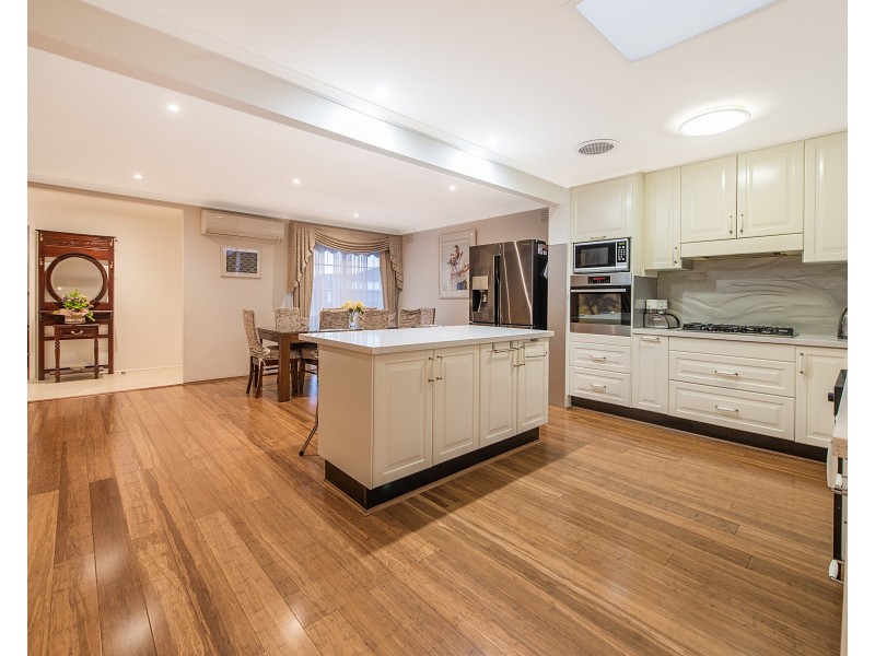 4 Allambi Court, Clarinda VIC 3169