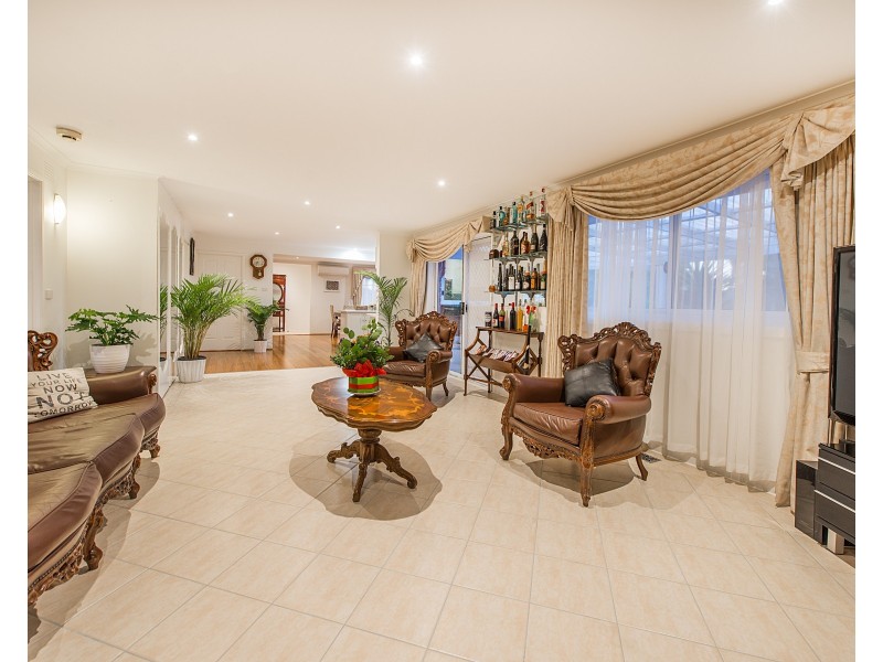 4 Allambi Court, Clarinda VIC 3169