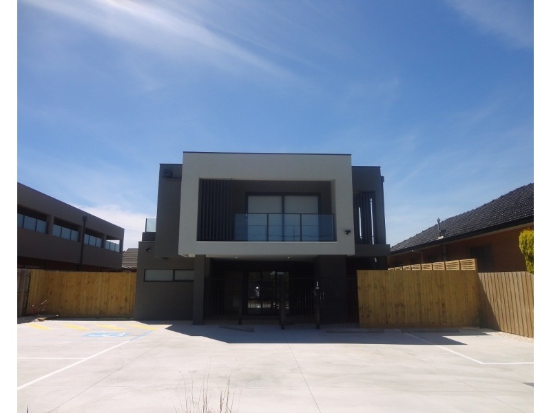 8/46 Koonawarra Street, Clayton VIC 3168