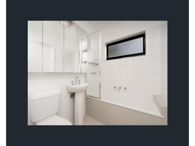 23/1 Greenfield Drive, Clayton VIC 3168