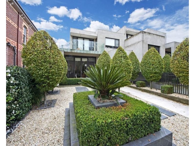 6a Fermanagh Road, Camberwell VIC 3124