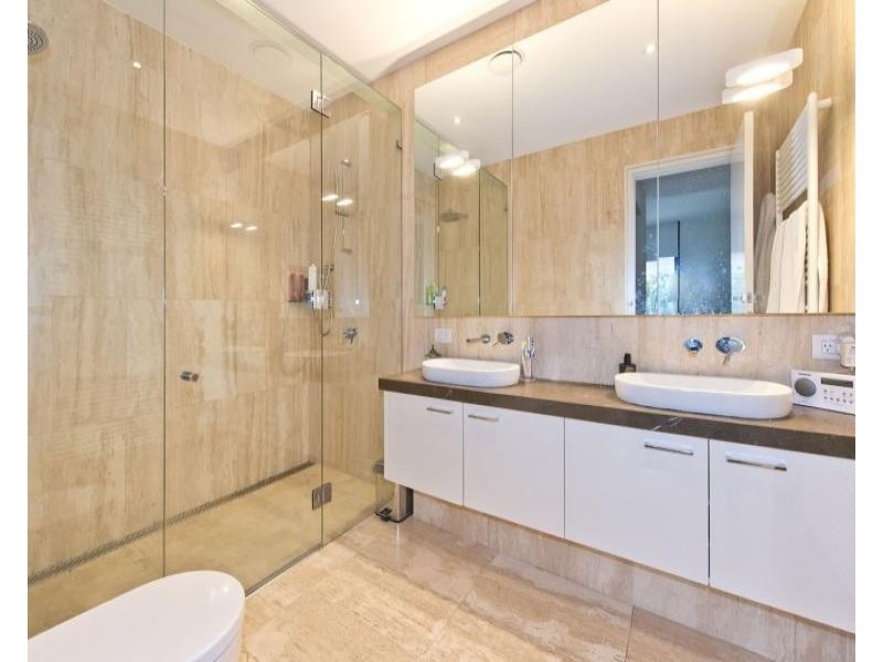 6a Fermanagh Road, Camberwell VIC 3124