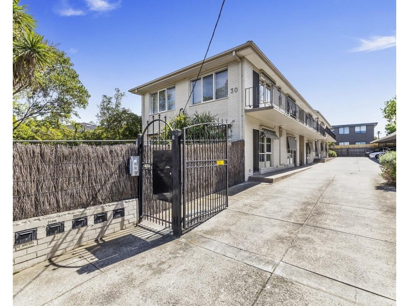 1/30 Walsh Street, Ormond VIC 3204