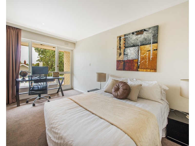 7/32 Newham Grove, Ormond VIC 3204