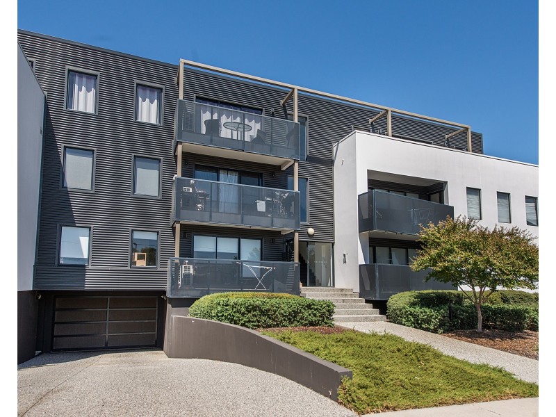 13/24-26 Burton Avenue, Clayton VIC 3168