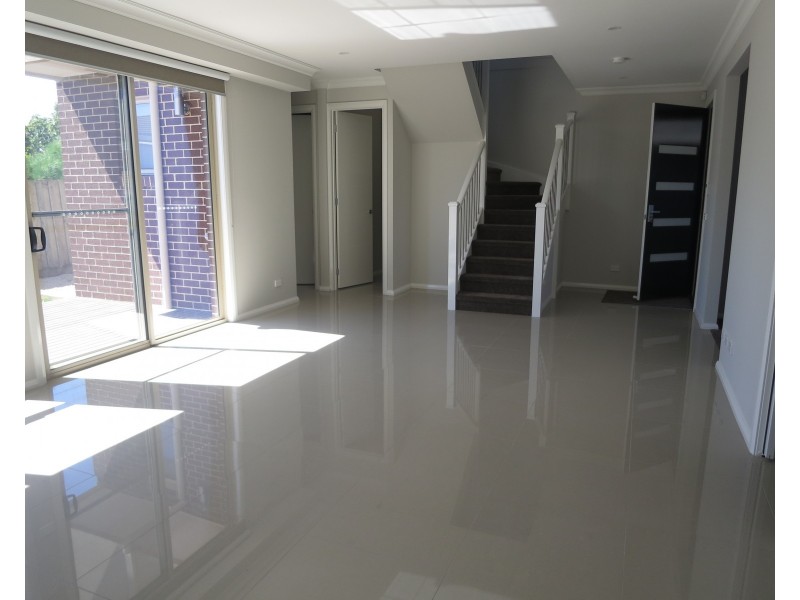 2/11 Barringun Crescent, Clayton South VIC 3169