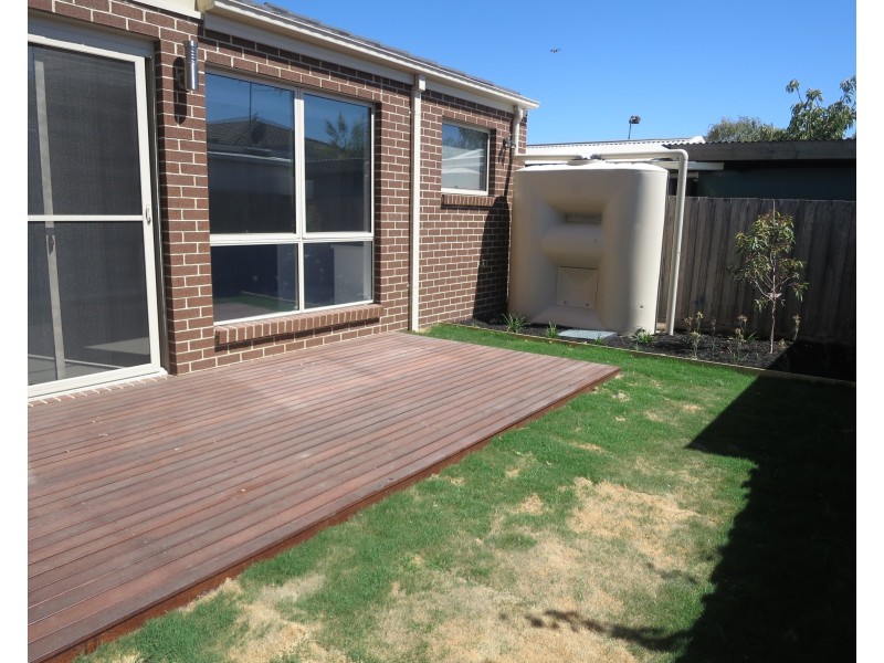 2/11 Barringun Crescent, Clayton South VIC 3169
