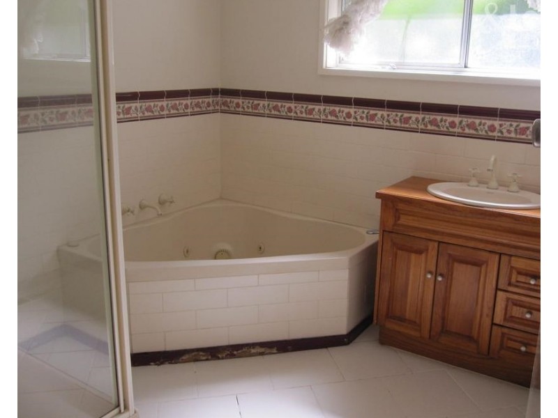 1 Chandor Court, Notting Hill VIC 3168