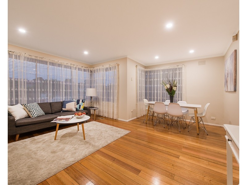 2 Barringun Crescent, Clayton South VIC 3169