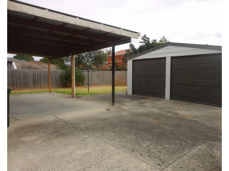 1 Glenbrook Avenue, Clayton VIC 3168