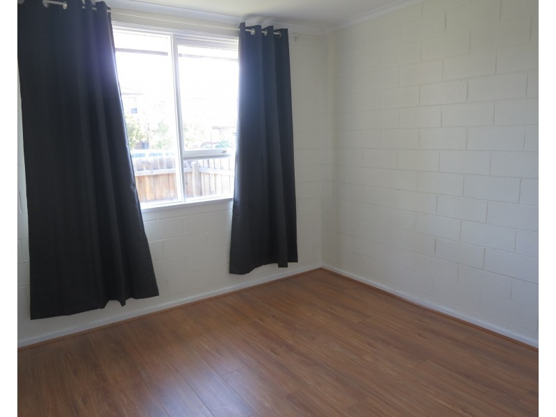 2/17 Oakes Avenue, Clayton South VIC 3169