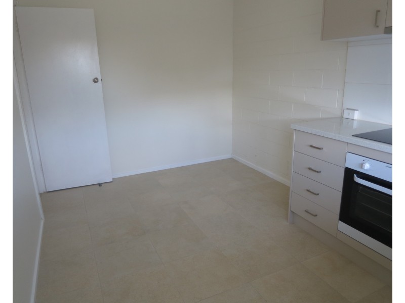 2/17 Oakes Avenue, Clayton South VIC 3169
