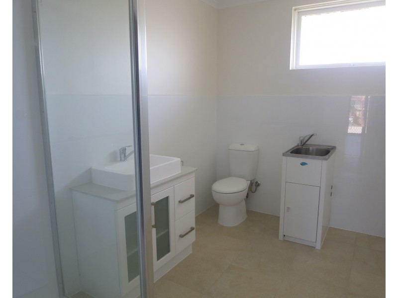 2/17 Oakes Avenue, Clayton South VIC 3169