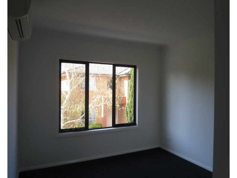 2/4 Cantala Street, Clayton VIC 3168