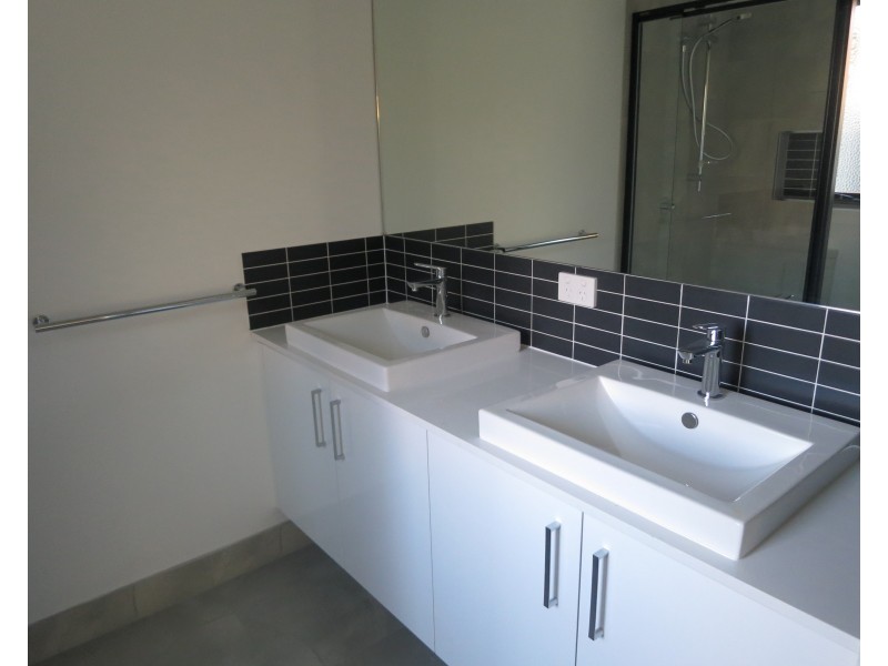 3/4 Cantala Street, Clayton VIC 3168