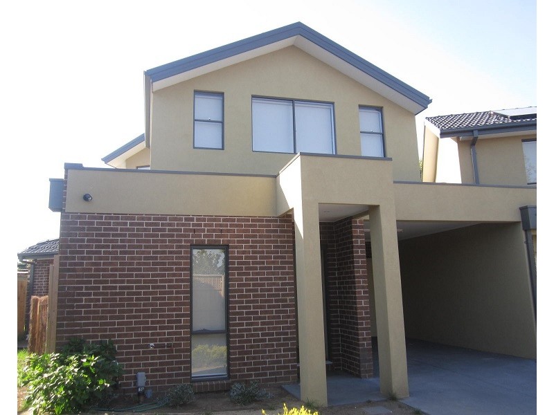 2/5 Hourigan Avenue, Clayton VIC 3168