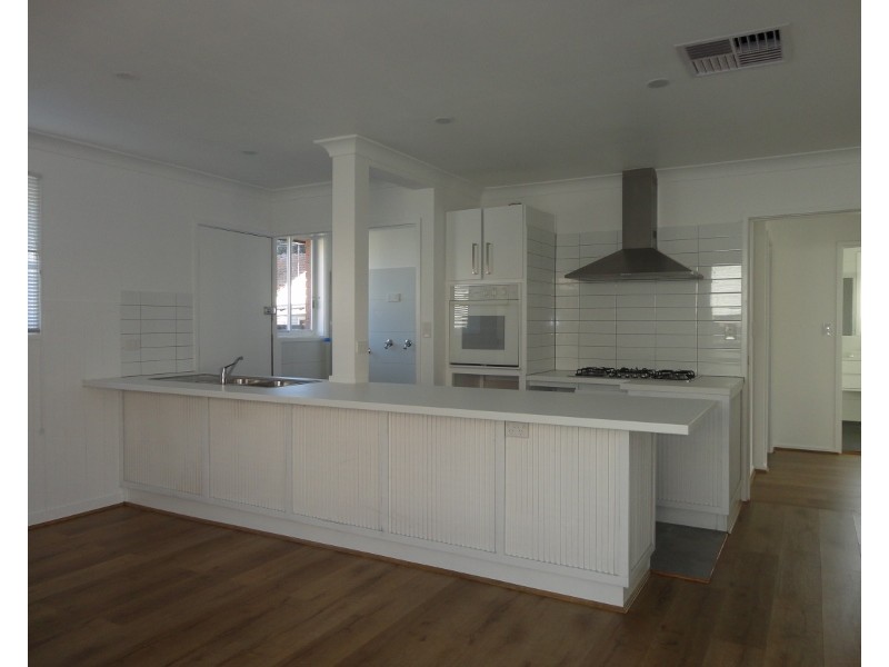 2A Golf Links Avenue, Oakleigh VIC 3166