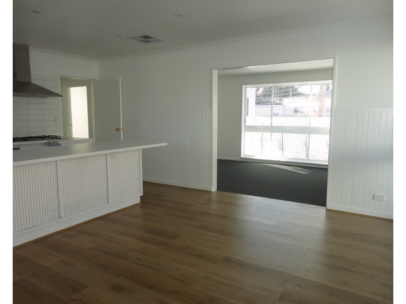 2A Golf Links Avenue, Oakleigh VIC 3166