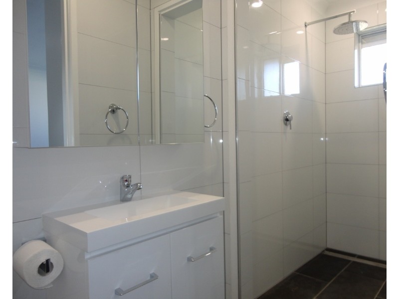 2A Golf Links Avenue, Oakleigh VIC 3166