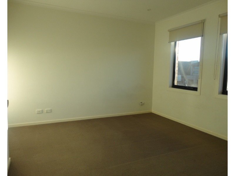 22 Botanic Drive, Clayton VIC 3168