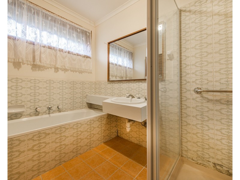 21 Leonard Close, Clarinda VIC 3169