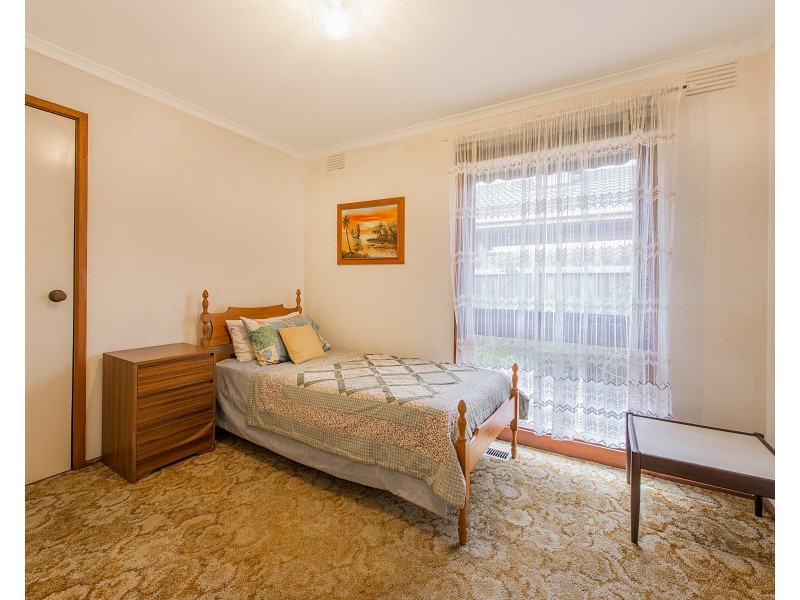 21 Leonard Close, Clarinda VIC 3169