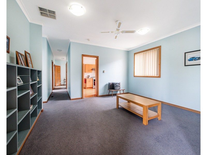12 Clarinda Road, Clarinda VIC 3169