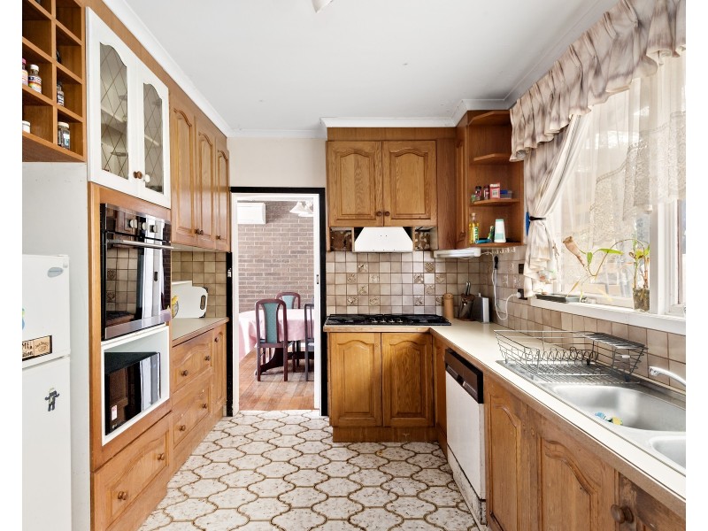 20 Ester Crescent, Clayton South VIC 3169