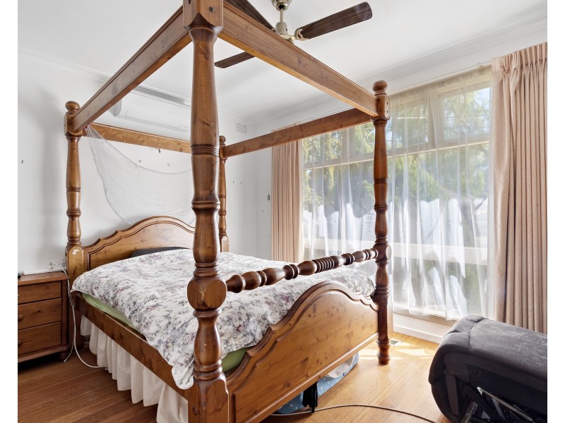 20 Ester Crescent, Clayton South VIC 3169