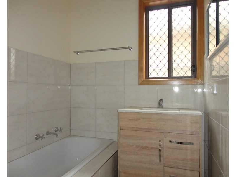 3 The Parade, Clarinda VIC 3169