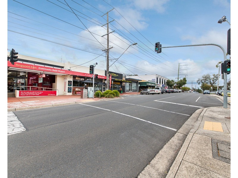 42 Railway Avenue, Ringwood East VIC 3135