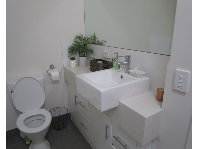 2/1 Leslie Court, Clayton South VIC 3169