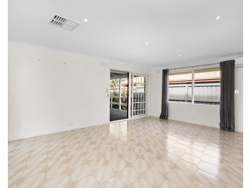 27 Cooinda Crescent, Clarinda VIC 3169