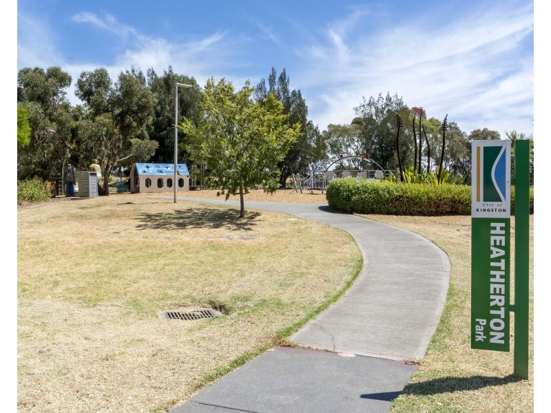 1 Tadstan Court, Clayton South VIC 3169