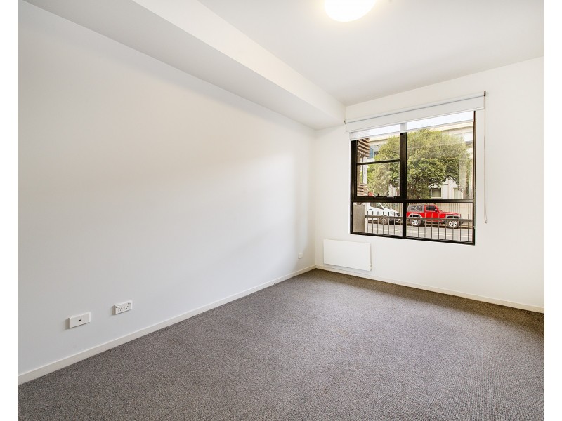 10 / 220 Barkly Street, St Kilda VIC 3182